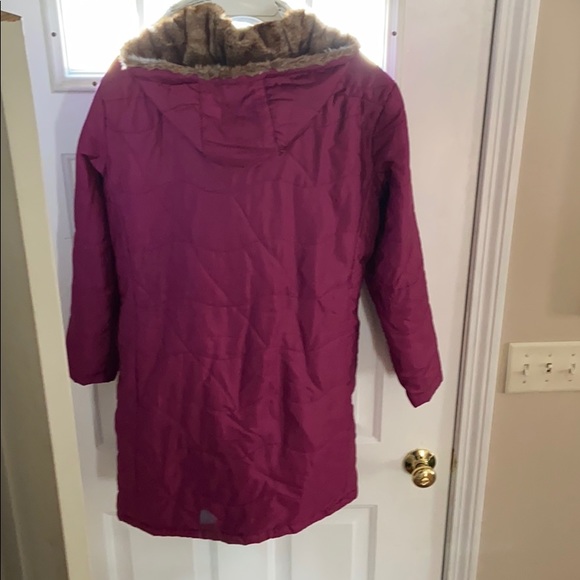 Woman’s mid length fleece line winter coat - Picture 2 of 2